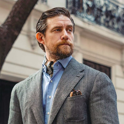 How to wear a neckerchief for men: 6 ideas for a refined look