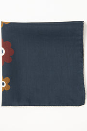 Fazzoletto blu in seta cotone con piccolo logo stampato