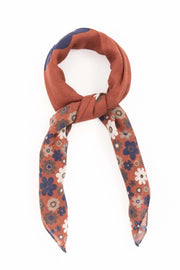Red brick neckerchief in pure wool with floral print