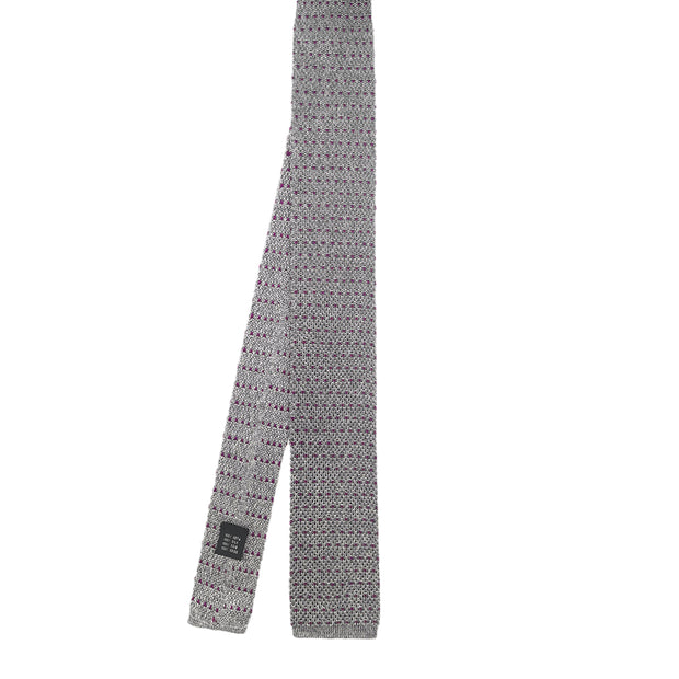 grey knitted tie with fuchsia pattern