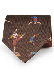 Cravatta in seta marrone stampata realizzata a mano con motivo circense - Fumagalli 1891