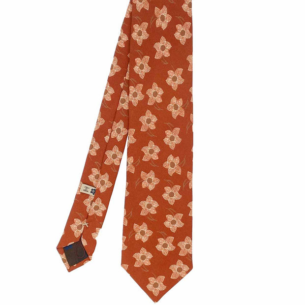 Cravatta stampata arancione  floreale in seta cucita a mano - Fumagalli 1891 