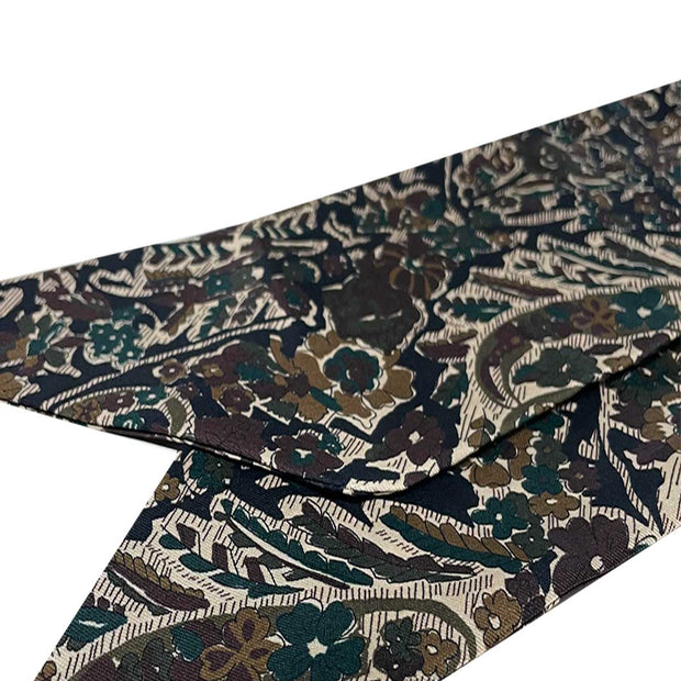 Dark color floral pattern tie band