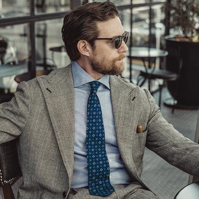 How to tie a Windsor knot in 8 easy steps