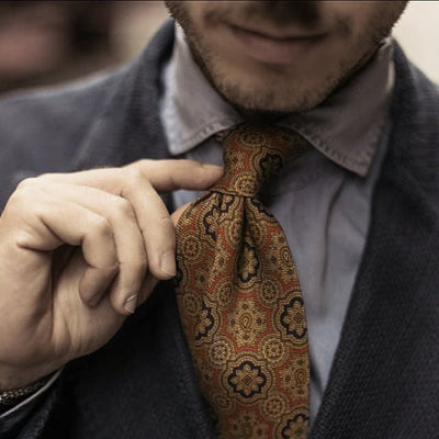 How to Take Care of a Sartorial Tie - Small Guide