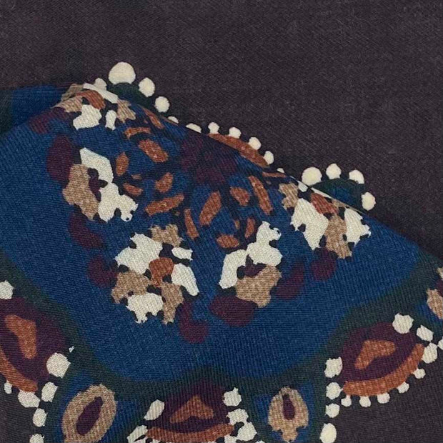 Fazzoletto marrone in pura lana con stampa mandala