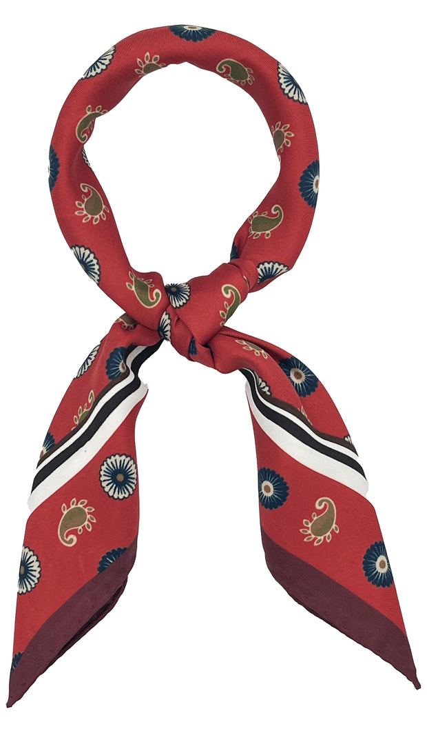 BANDANA ROSSA CON MEDAGLIONI E DESIGN CASHMERE