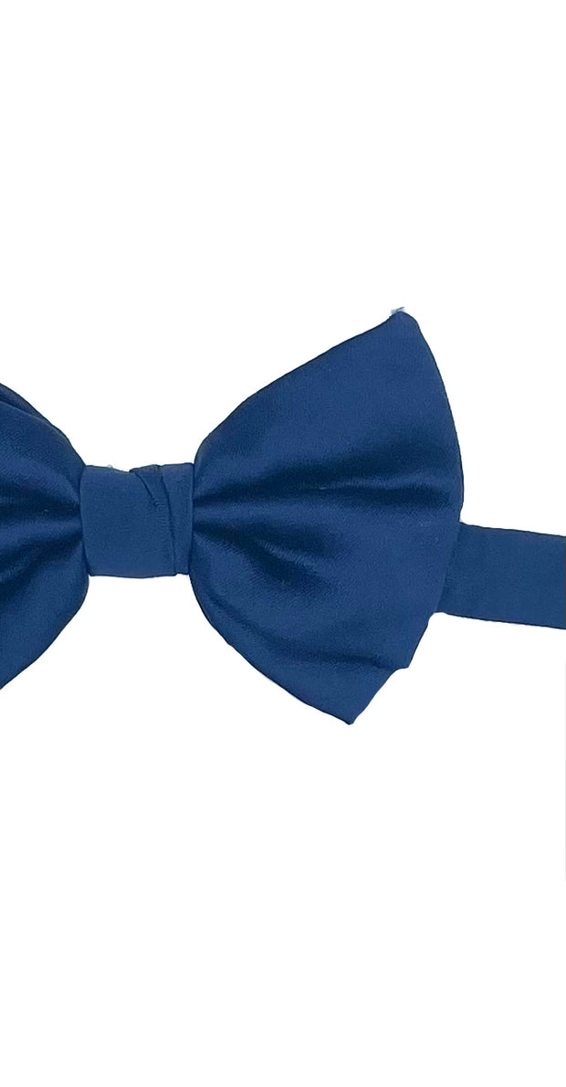 Blue pre-knotted bow tie