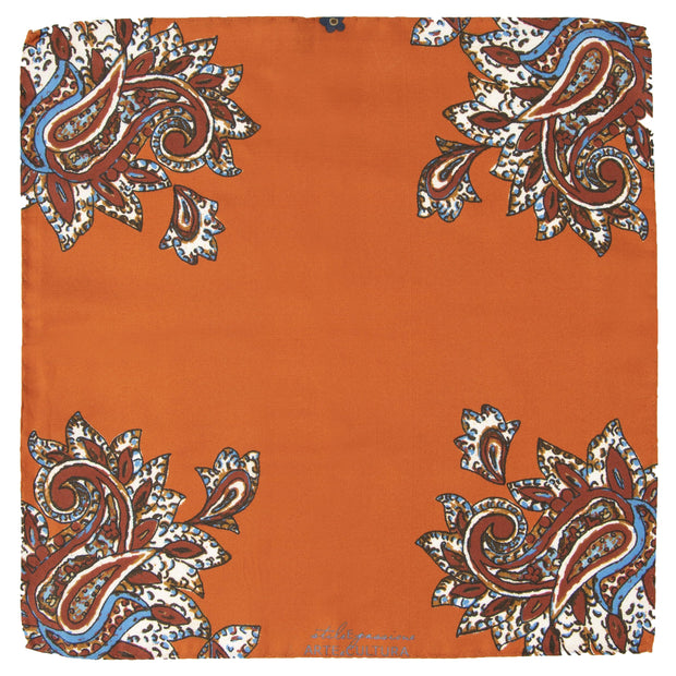 Fazzoletto arancione in seta-cotone stampato con motivo paisley 