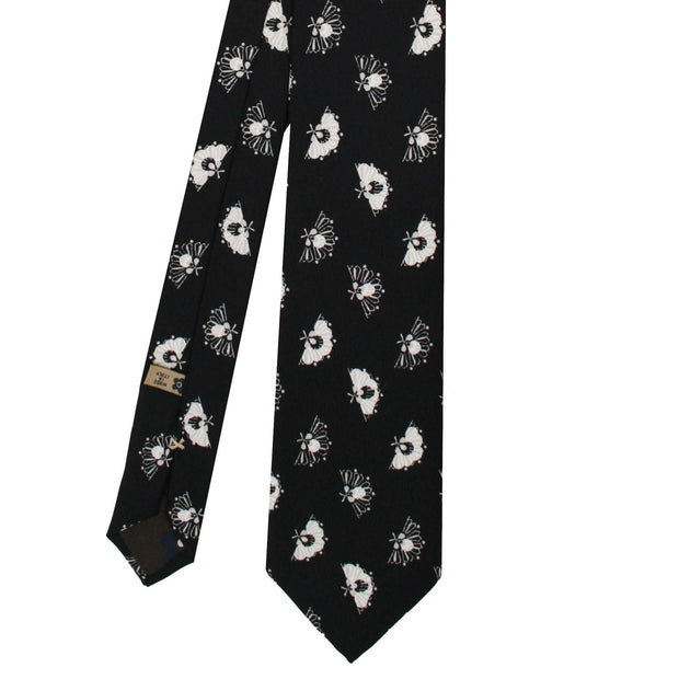 Black tie with white and beige fan