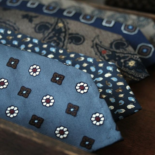 five different ties made in italy by fumagalli 1891-cinque tipi di cravatte fatte a mano in italia da fumagalli 1891