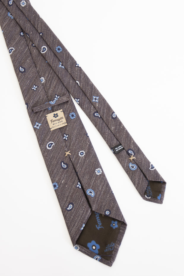 rear of the tie handmade in italy-retro della cravatta fatta a mano in italia