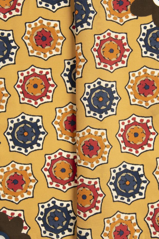 Fazzoletto giallo in seta-cotone con stampa di medaglioni - Fumagalli 1891
