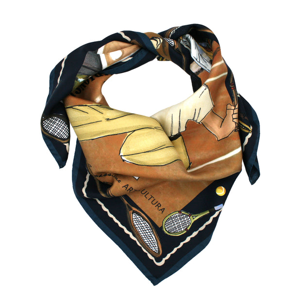 tennis foulard knotted