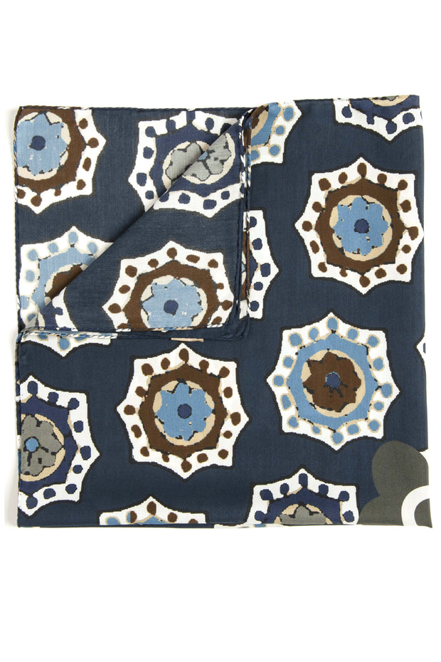 Foularino azzurro in seta e cotone con stampa di medaglioni - Fumagalli 1891
