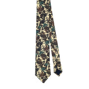 Tokyo - Cravatta stampata in seta beige con motivo a foglie verdi e marroni