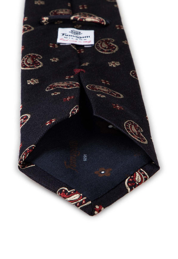 hand mad ejacquard tie with blue and red paisley